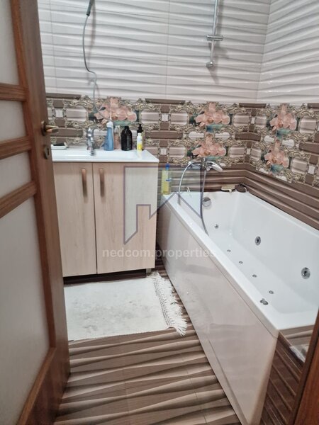 Jiului Vanzare Apartament lux de 3 camere in zona Jiului