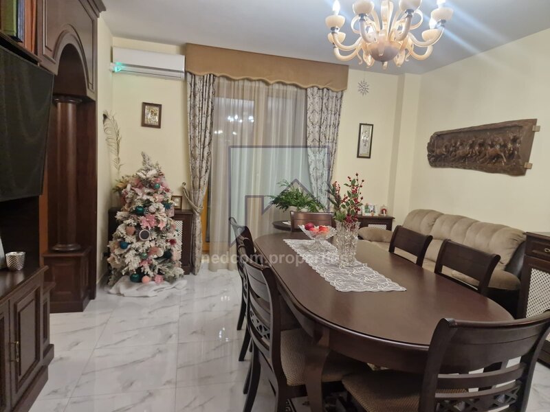 Jiului Vanzare Apartament lux de 3 camere in zona Jiului